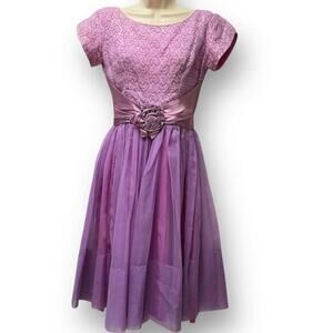 1950s Purple Lace and Chiffon Party Dress Full Skirt Satin Rosette Union Made
